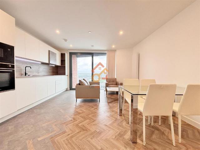 Flat for sale in Bromley-by-Bow, Poplar Grove