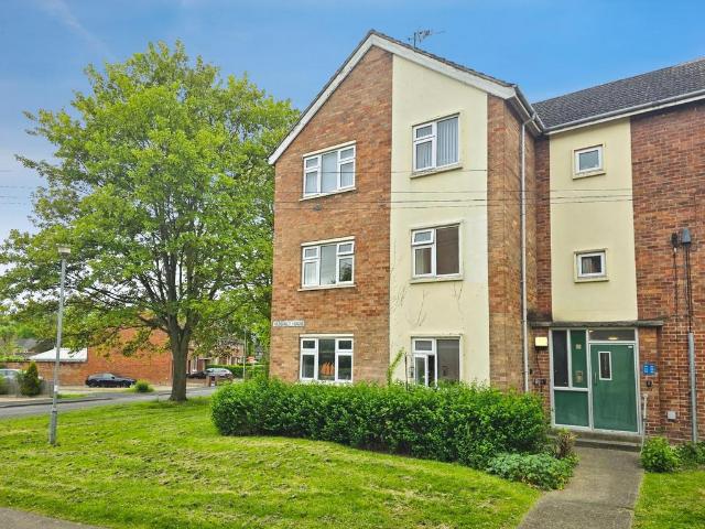 Flat for sale in Hoole, Two Mills