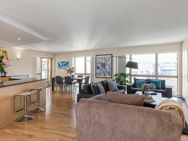 Flat for sale in Paddington, Greater London