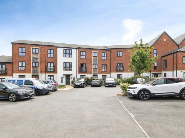 Flat for sale in Broughton, Milton Keynes