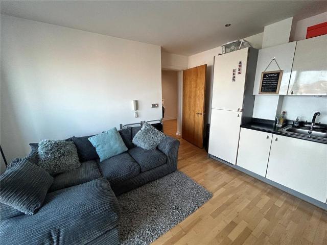 Flat for sale in Calderstones
