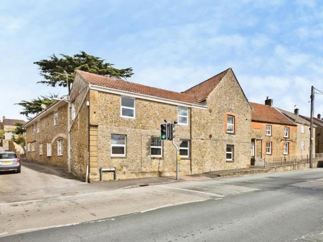 Flat for sale in Ilminster, Somerset