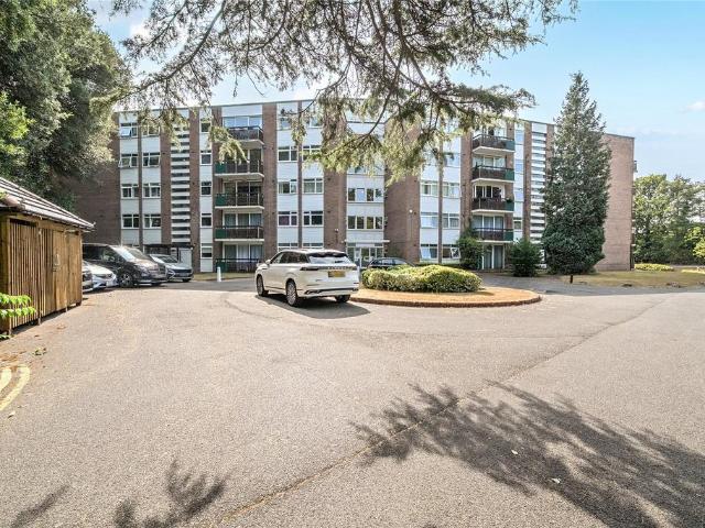 Flat for sale in Chislehurst, Greater London