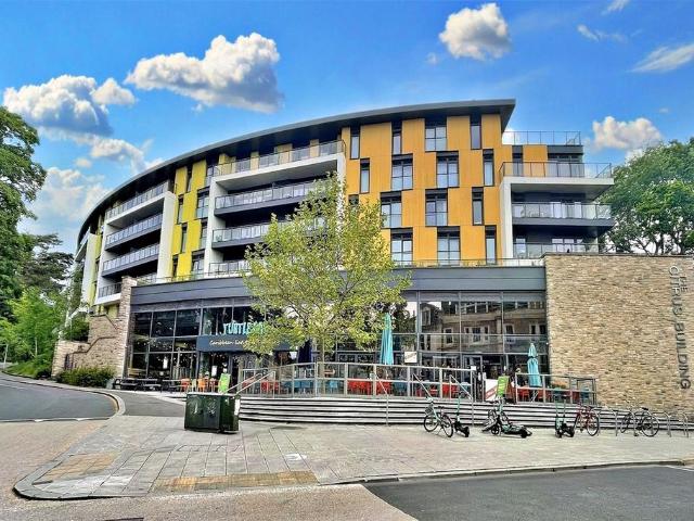 Flat for sale in West Cliff, Bournemouth