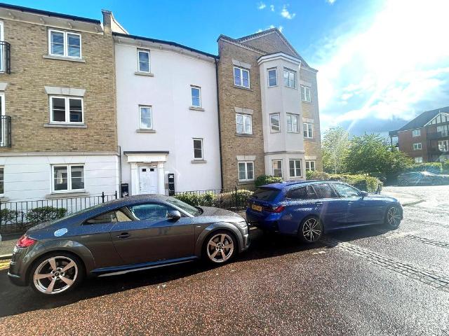 Flat for sale in Mile End, Fordham Heath
