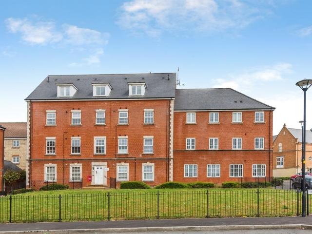 Flat for sale in Redhouse, Abbey Mead