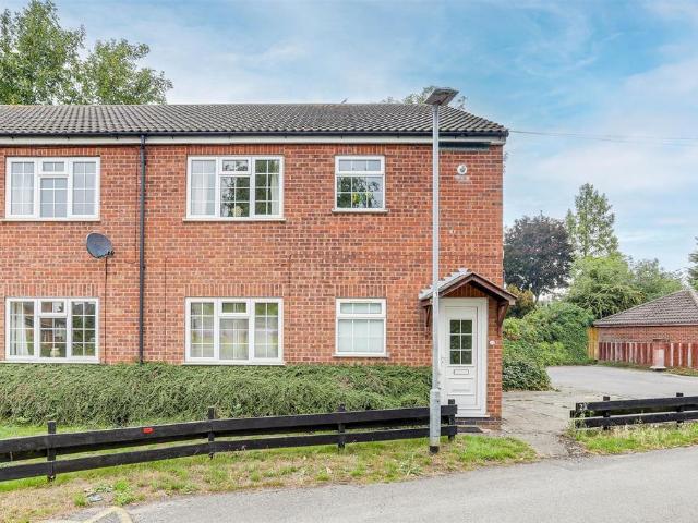 Flat for sale in Lady Bay, Barton In Fabis