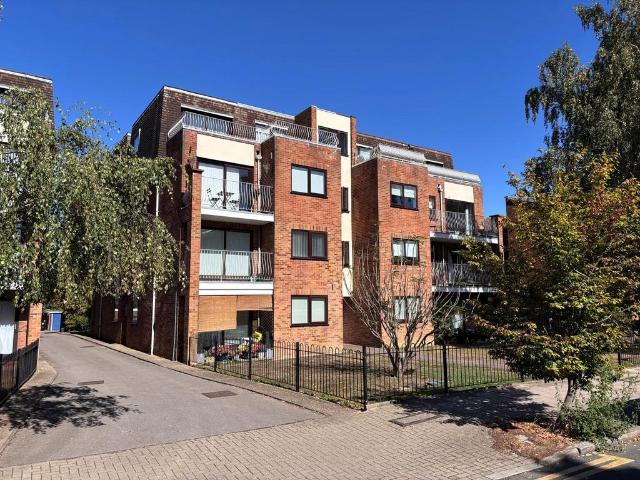 Flat for sale in Bromley Park, Greater London