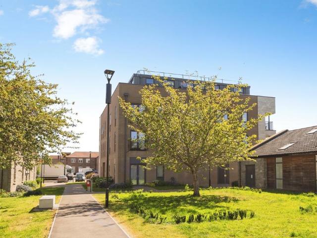 Flat for sale in Feckenham, City Of Bristol