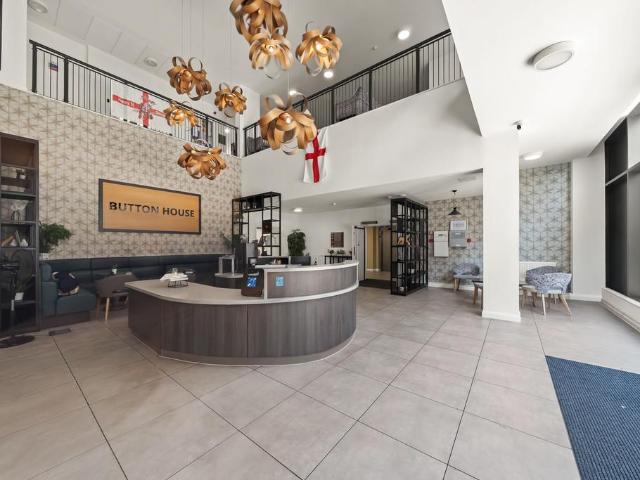 Flat for sale in Hackbridge, Greater London