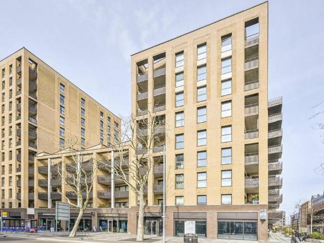 Flat for sale in Greater London