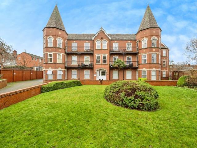 Flat for sale in Wheatley, South Yorkshire