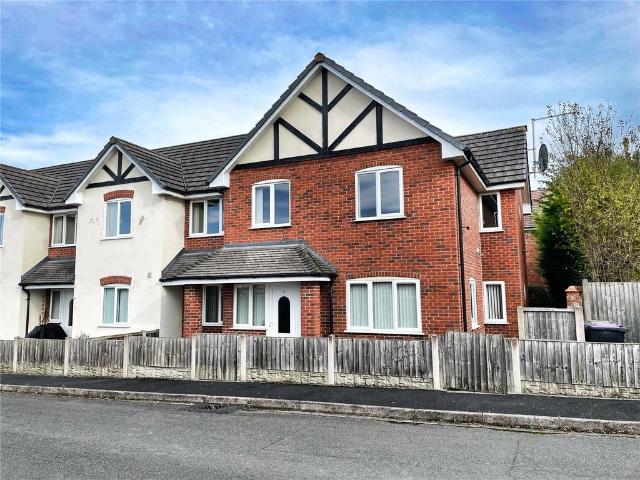 Flat for sale in Market Drayton, Shropshire
