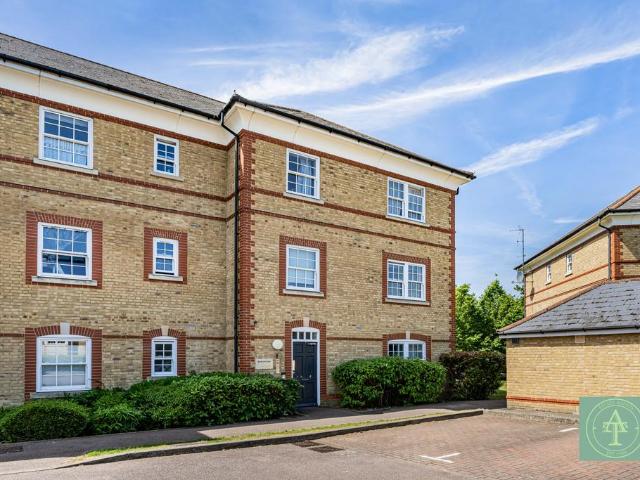 Flat for sale in Southgate, Oakwood