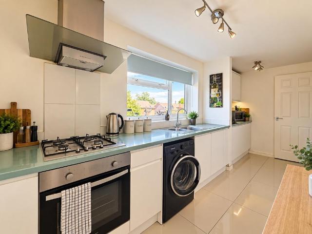 Flat for sale in Mansfield Woodhouse, Mansfield