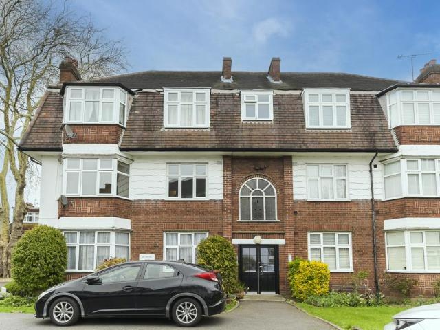 Flat for sale in Finchley, Isle Of Man