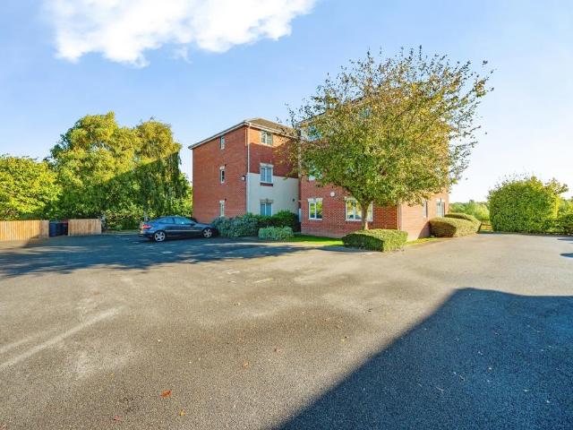 Flat for sale in Kettlebrook, Tamworth