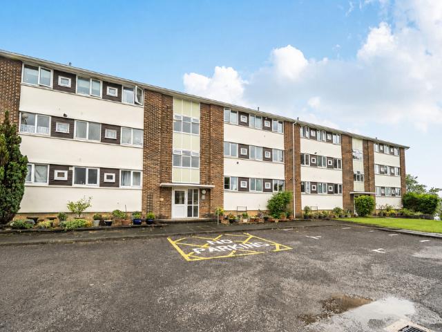 Flat for sale in Barton Stacey, Hampshire