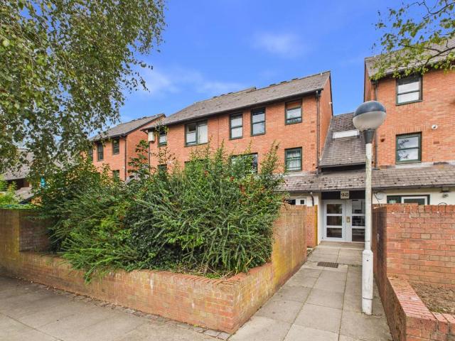 Flat for sale in Newtown, Chester