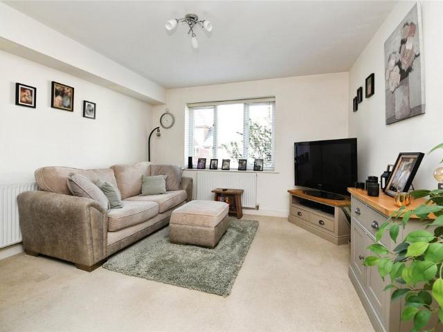 Flat for sale in Navestock Side, Essex