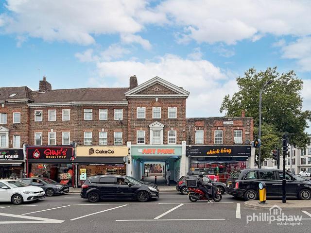 Flat for sale in Greenhill, Greater London