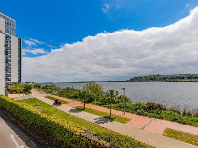Flat for sale in Cardiff International Sports Village, Cardiff