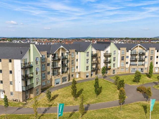 Flat for sale in Haywood Village, Weston-super-Mare