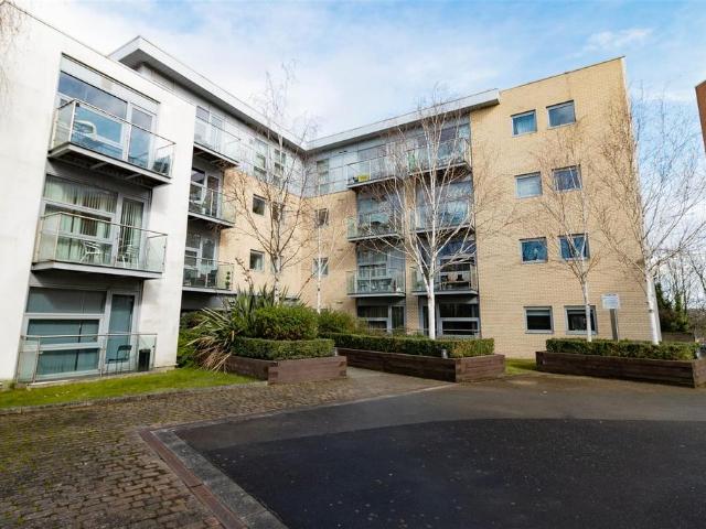 Flat for sale in Battle Field, Tyne And Wear