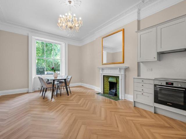 Flat for sale in Victoria, Greater London