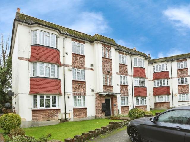 Flat for sale in London Borough of Lewisham, Greater London