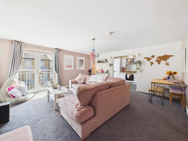 Flat for sale in Poulton-le-Sands, Bare