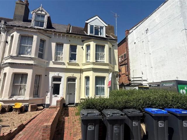 Flat for sale in West Worthing, Worthing