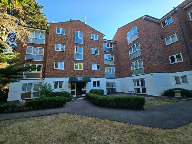 Flat for sale in Hendon, Greater London