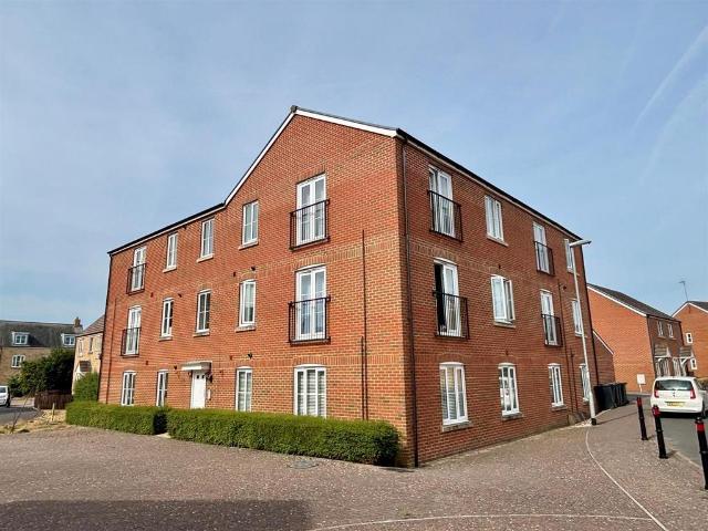 Flat for sale in Trowbridge