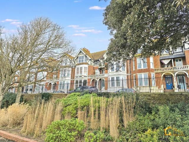 Flat for sale in Central, Heathlands