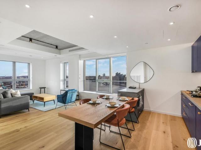 Flat for sale in Goodluck Hope, Cat Hill