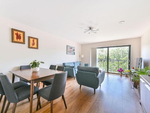 Flat for sale in Preston, Greater London