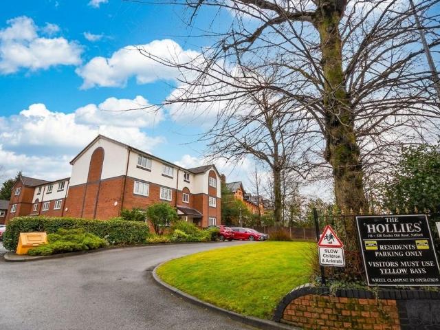 Flat for sale in Eccles, Salford