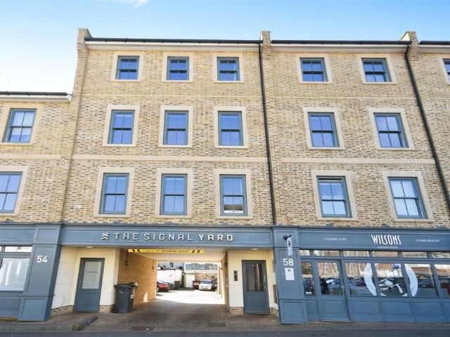 Flat for sale in Moulsham, Chelmsford