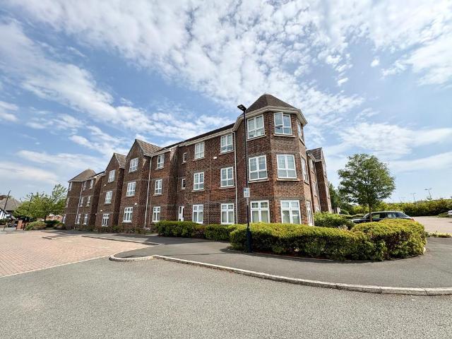 Flat for sale in High Heaton, Tyne And Wear