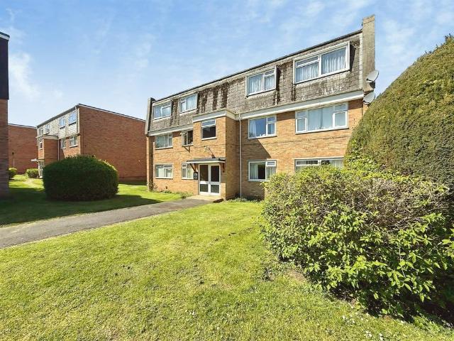 Flat for sale in Haydon Wick, Swindon