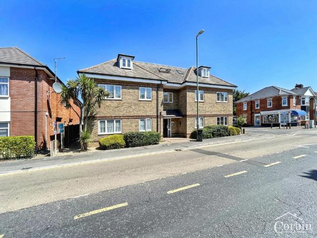 Flat for sale in Talbot Village, Bournemouth