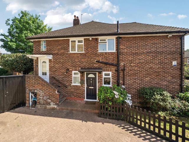 Flat for sale in Penge, Greater London