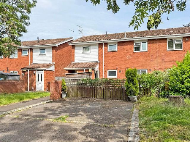 Flat for sale in Pendeford, West Midlands