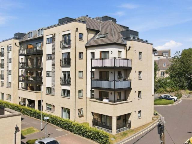 Flat for sale in Canonmills, Scotland