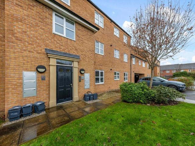 Flat for sale in Edgewater Park, Warrington