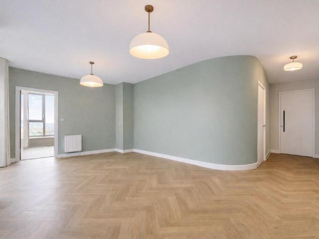 Flat for sale in Bermondsey, Greater London