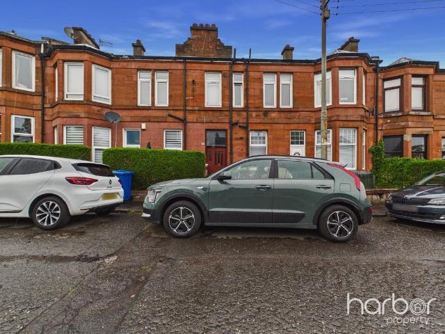 Flat for sale in Shettleston, Scotland