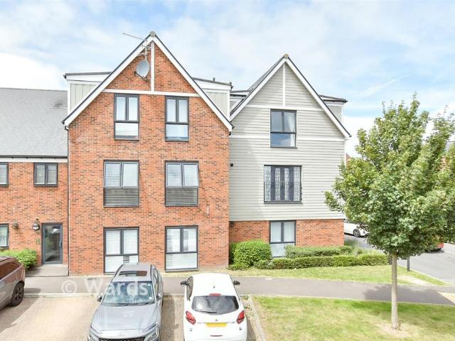 Flat for sale in Snodhurst, Chatham