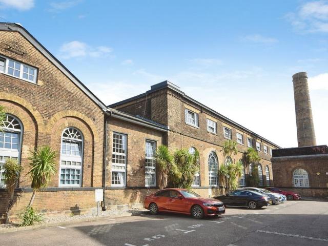 Flat for sale in Ardleigh Green, Greater London